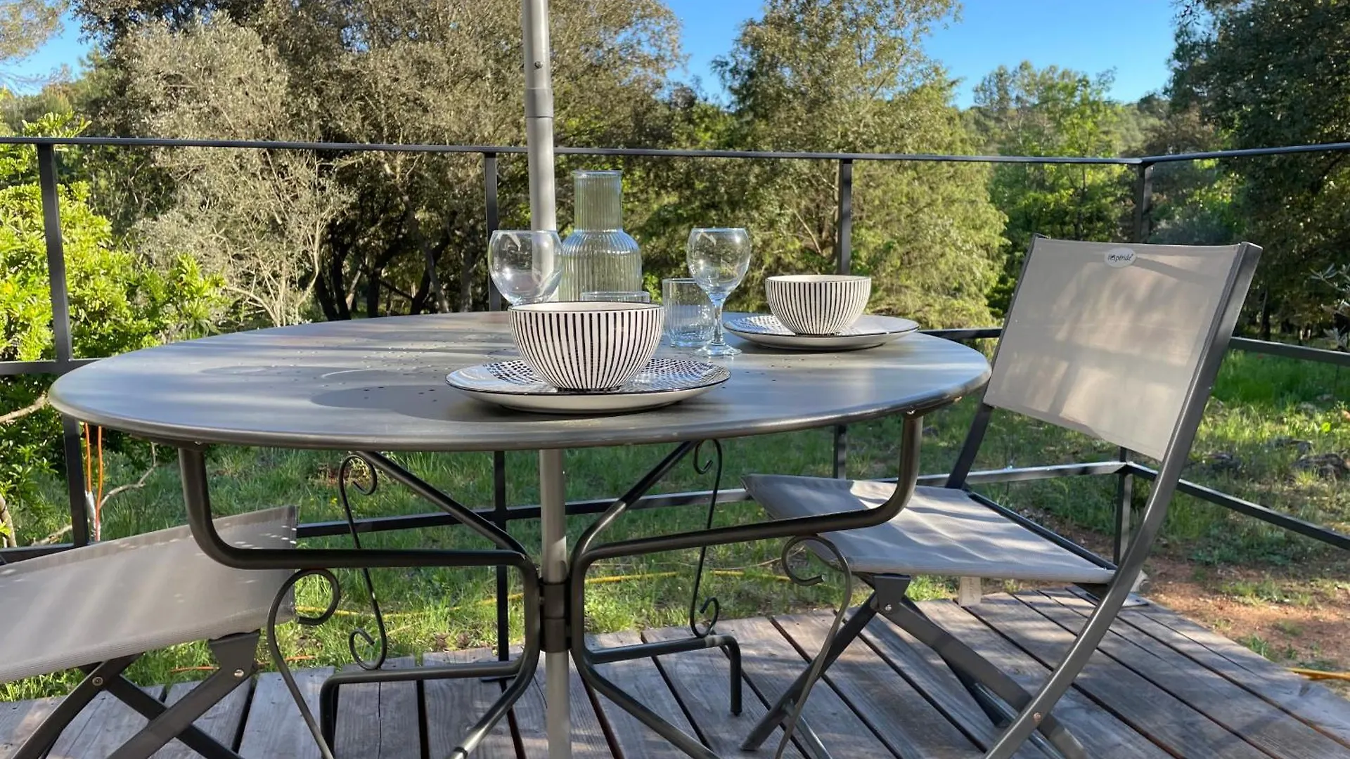 Aux Romarins Apartment Les Arcs-sur-Argens Homestay