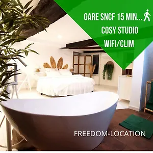 Appartement équipé Avec Lit Rond / Baignoire Ilot / Table Massage Aux Arcs, Les Arcs-sur-Argens